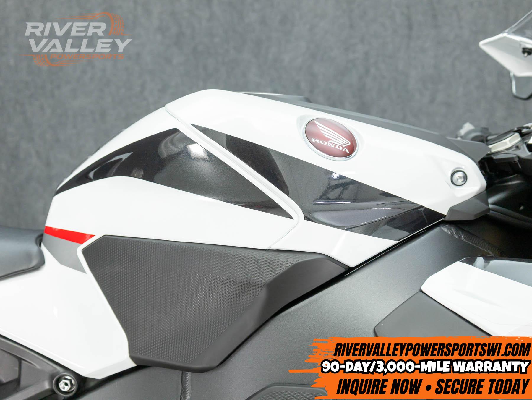 2025 HONDA CBR1000RR W/ABS